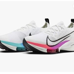 Nike Men's Air Zoom Tempo Next% Running Shoe /10